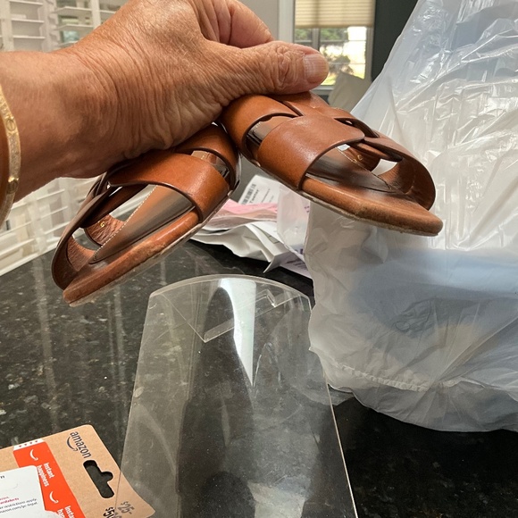 Saint Laurent neutral flat slides - Picture 9 of 9